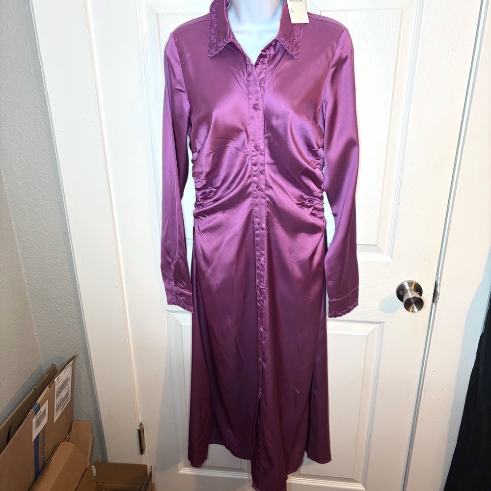 Jacque the Label Sylvie Satin Button Midi Shirt Dress Ruched Purple Plum M NWT - Picture 4 of 9